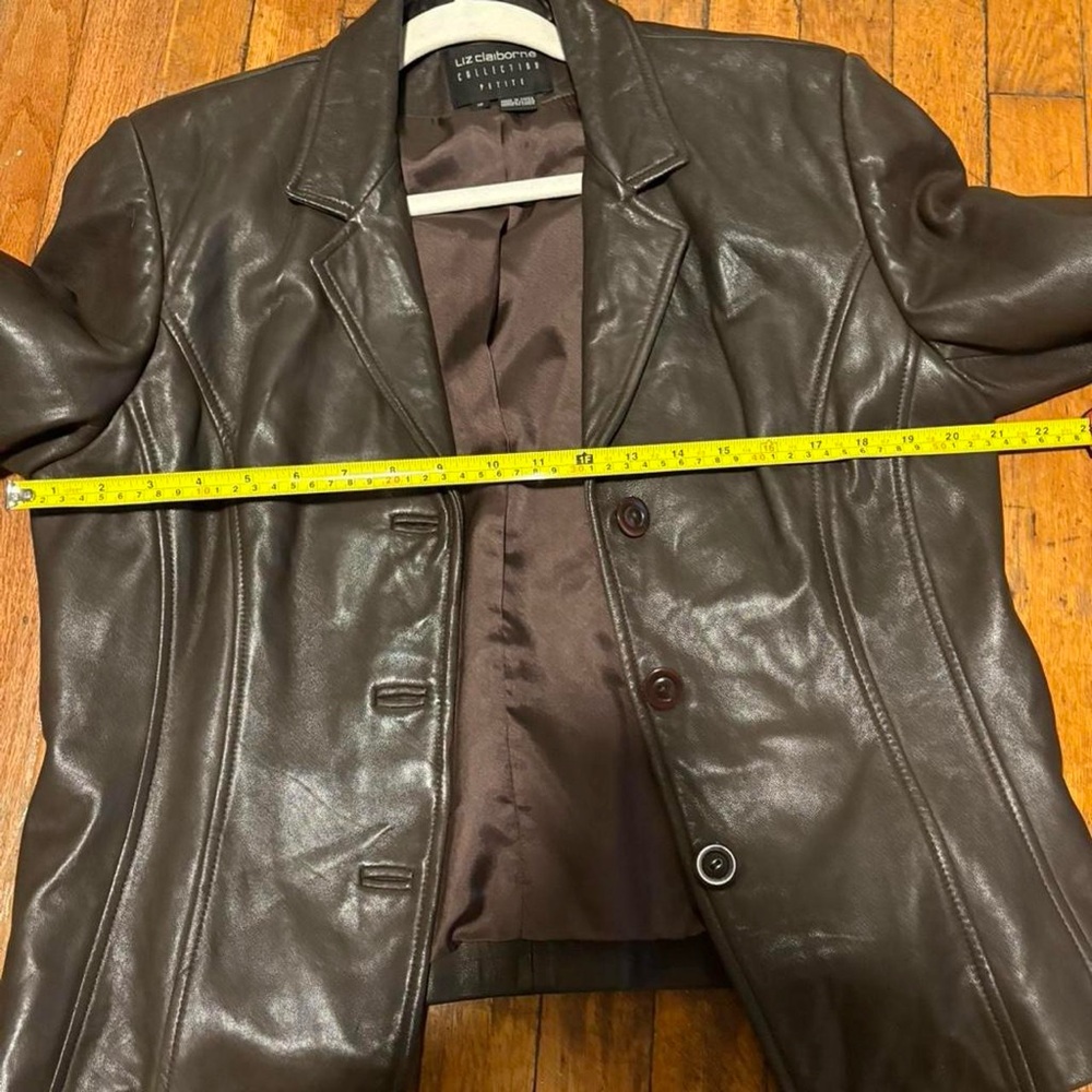 Vintage chocolate brown leather blazer coat fits like a med - Picture 6 of 7
